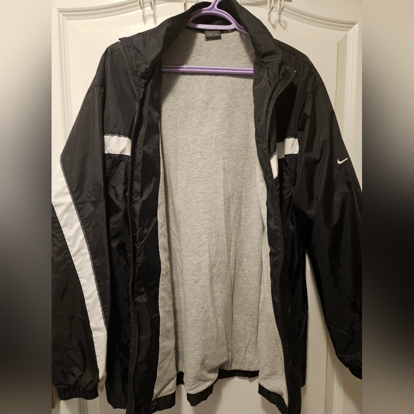 Nike Men's Raincoat - Picture 7 of 7